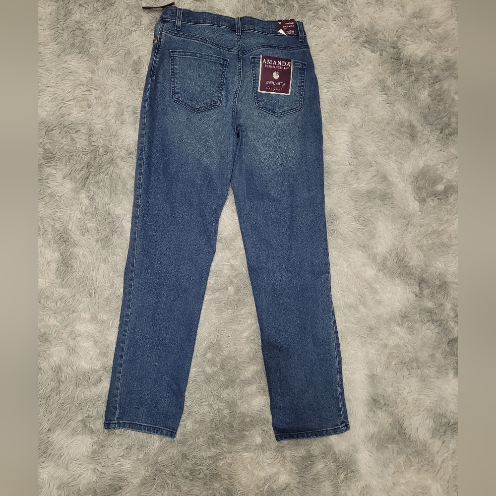Gloria Vanderbilt “Amanda” Classic Rise, Tapered Leg, Stretch Jeans, 8 Reg/Avg - Picture 3 of 6